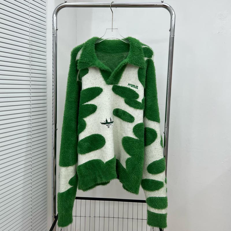 Embroidery House - Autumn Winter Contrasting Plush Irregular Green